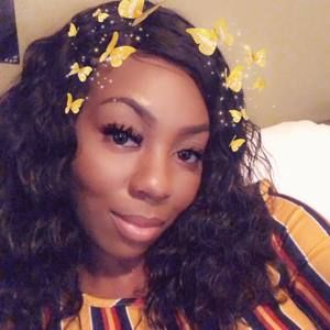 Meet your Posher, Kendra